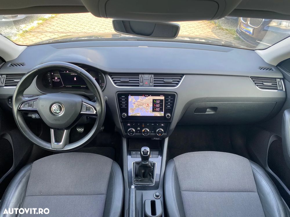 Skoda Octavia Combi Diesel 1.6 TDI Active - 2