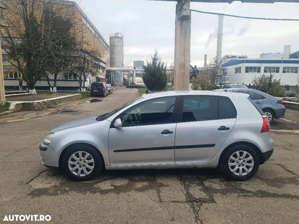 Volkswagen Golf 2.0 TDI Comfortline DSG - 2