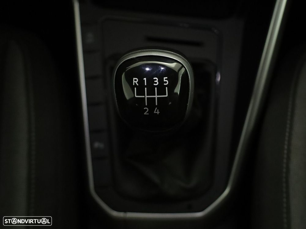 VW Taigo 1.0 TSI Urban - 14