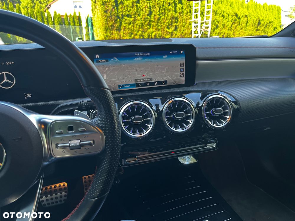 Mercedes-Benz CLA 200 AMG Line 7G-DCT - 17