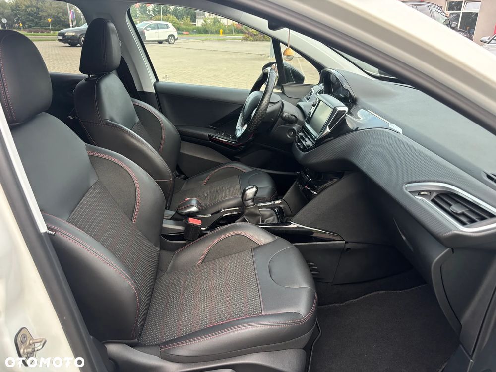Peugeot 2008 PureTech 110 Stop&Start GT-Line Edition - 30