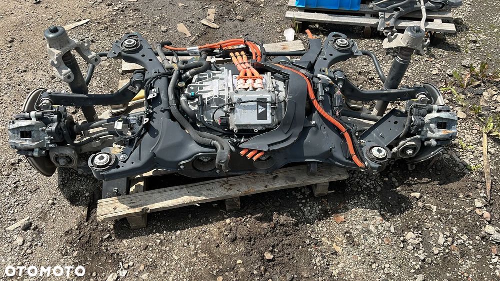 BELKA OŚ ZAWIESZENIA TYŁ VOLVO XC60 II HYBRYDA - 4