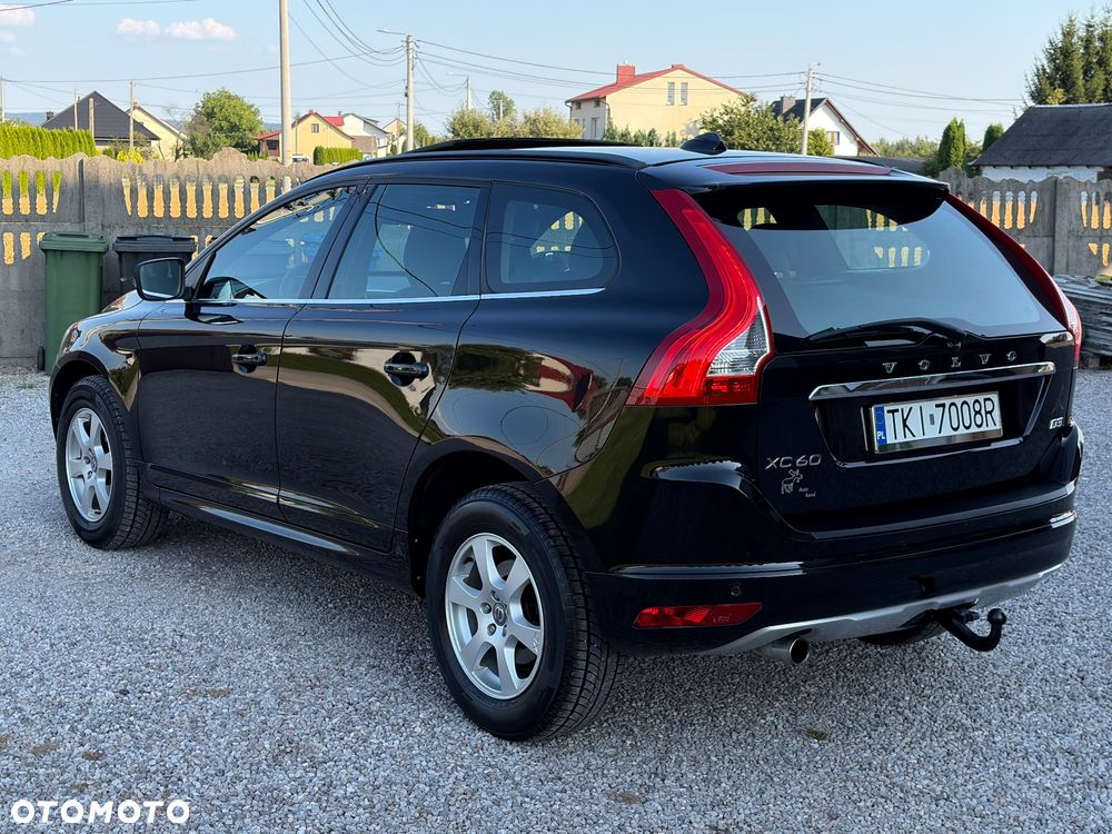 Volvo XC 60 D3 R-Design Momentum - 17