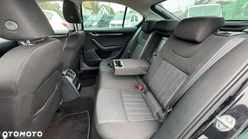 Skoda Octavia 2.0 TDI Style - 9