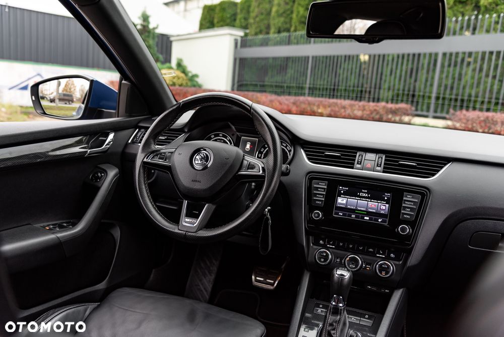Skoda Octavia 2.0 TSI RS - 28