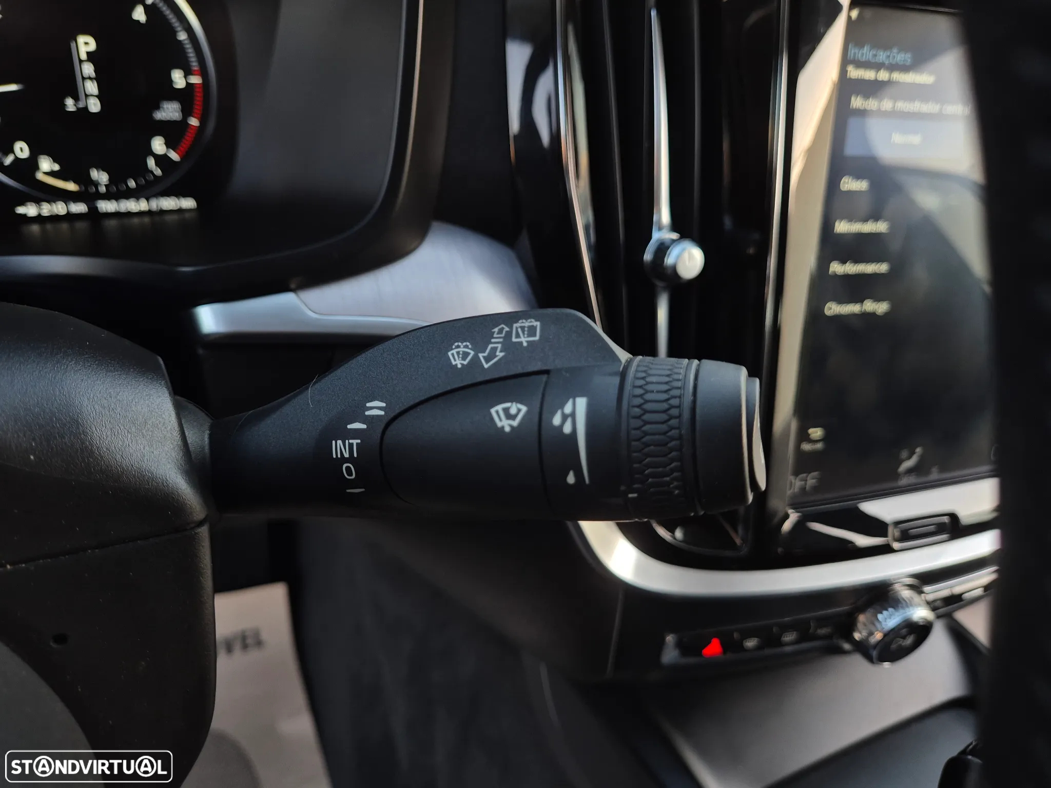 Volvo V60 2.0 D3 Momentum Plus Geartronic - 23