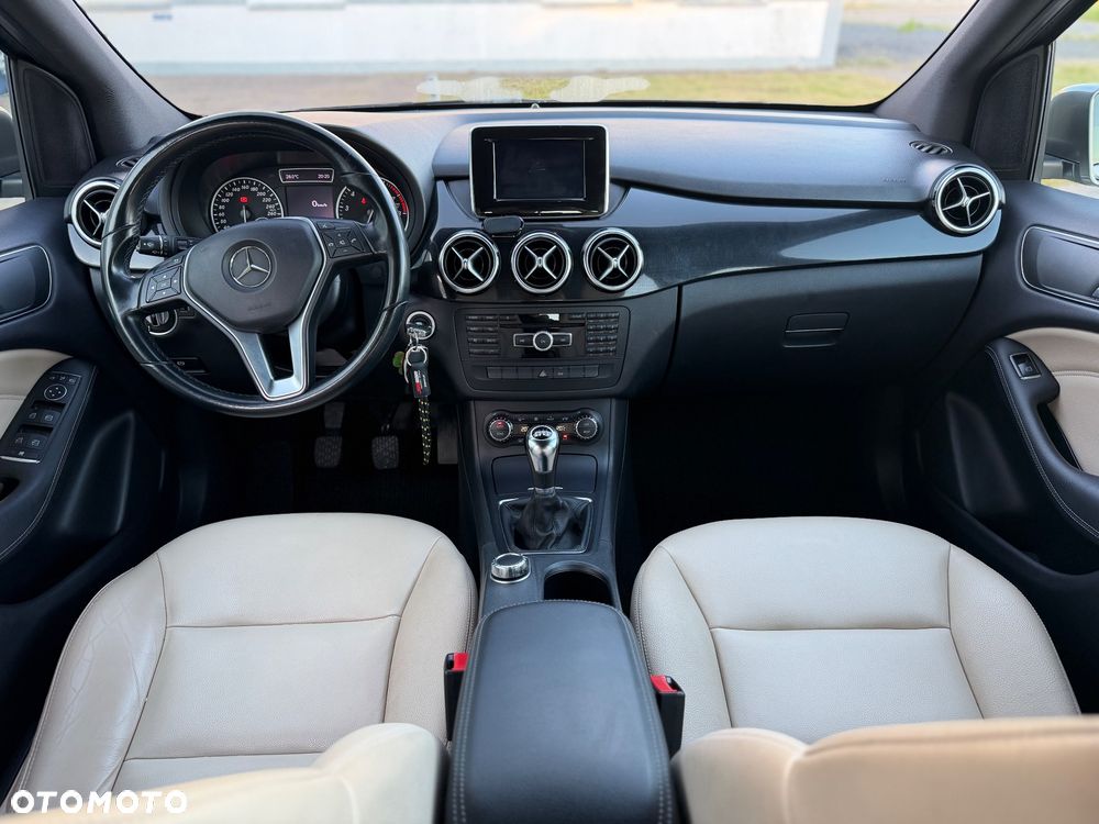 Mercedes-Benz Klasa B 180 UrbanStyle Edition - 5