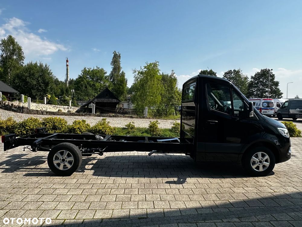 Mercedes-Benz Sprinter - 6