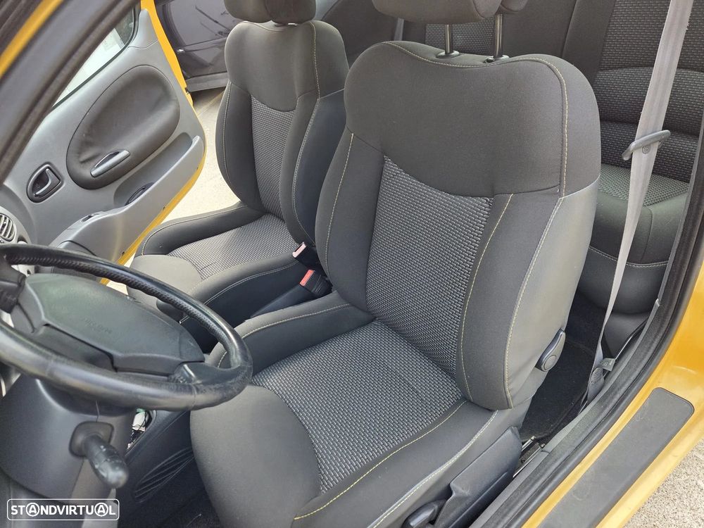 Renault Mégane Grand Coupe - 3
