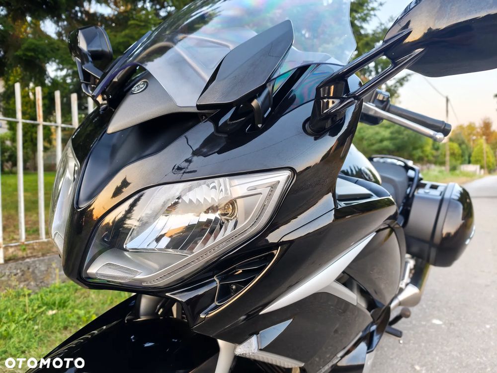 Yamaha FJR - 14