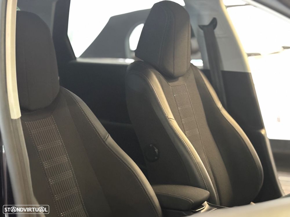 Peugeot 308 SW 1.2 PureTech Allure EAT8 - 21
