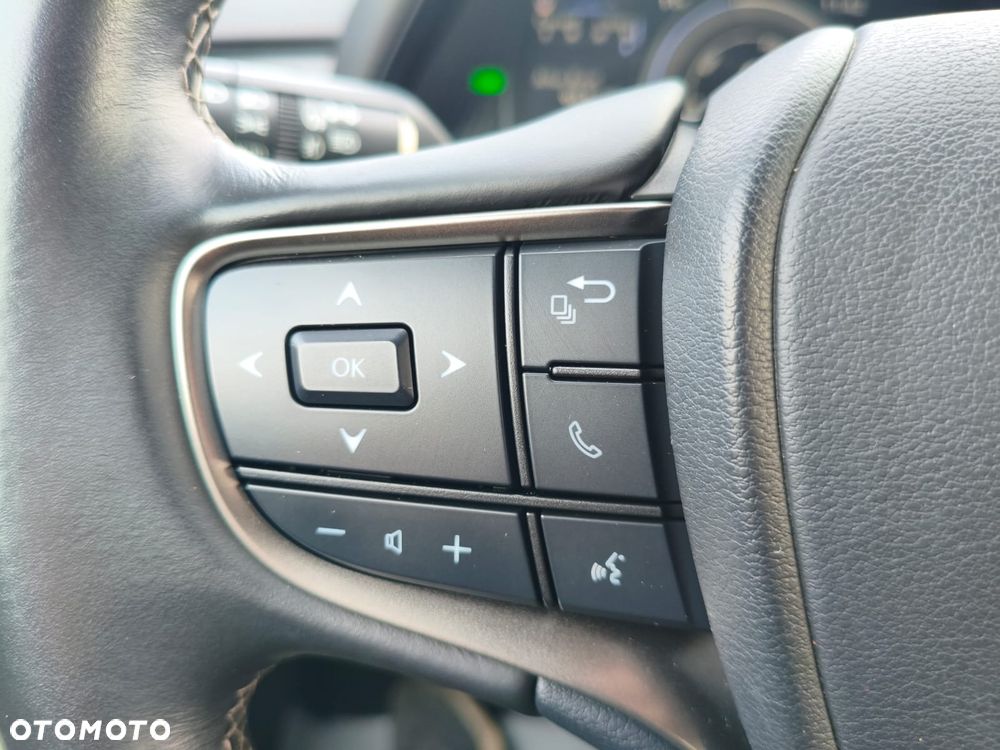 Lexus UX 250h GPF Business AWD - 25