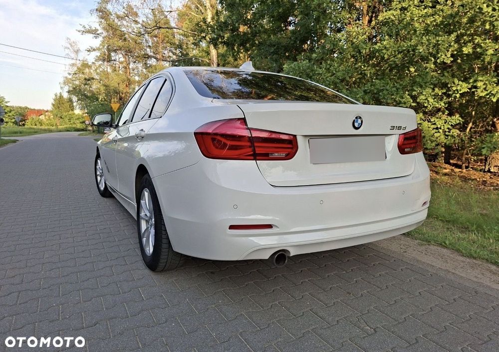 BMW Seria 3 318d - 4