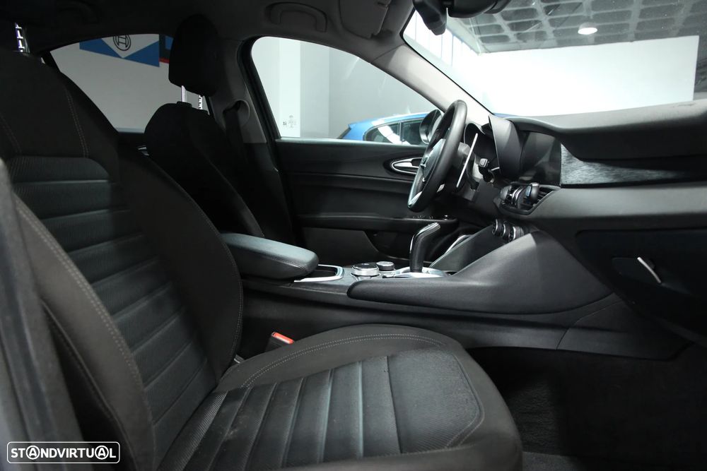 Alfa Romeo Giulia 2.2 D Super AT8 - 9