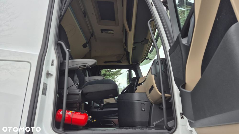 Mercedes-Benz MERCEDES-BENZ///ACTROS///BIG SPACE///1851///2020///JEDYNE 220  TYŚ KM///STANDARD///DUŻE  ZBIORNIKI///EURO6///STAN JAK NOWY - 21