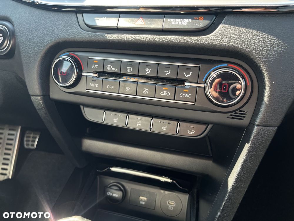 Kia ProCeed 1.5 T-GDI GT Line - 10