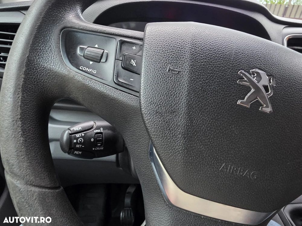 Peugeot Expert - 18