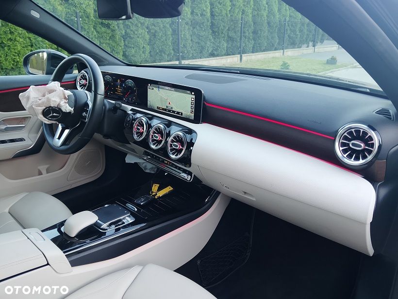 Mercedes-Benz Klasa A 200 7G-DCT Special Edition - 15