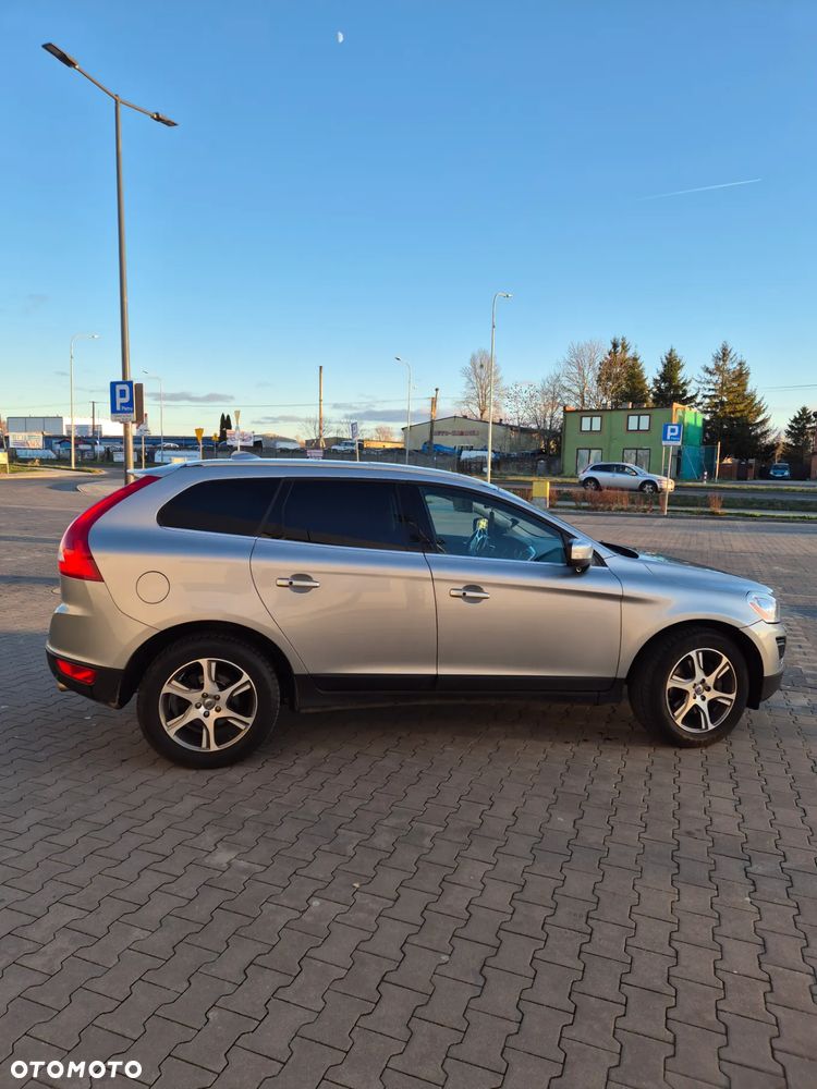 Volvo XC 60 T6 AWD Kinetic - 11