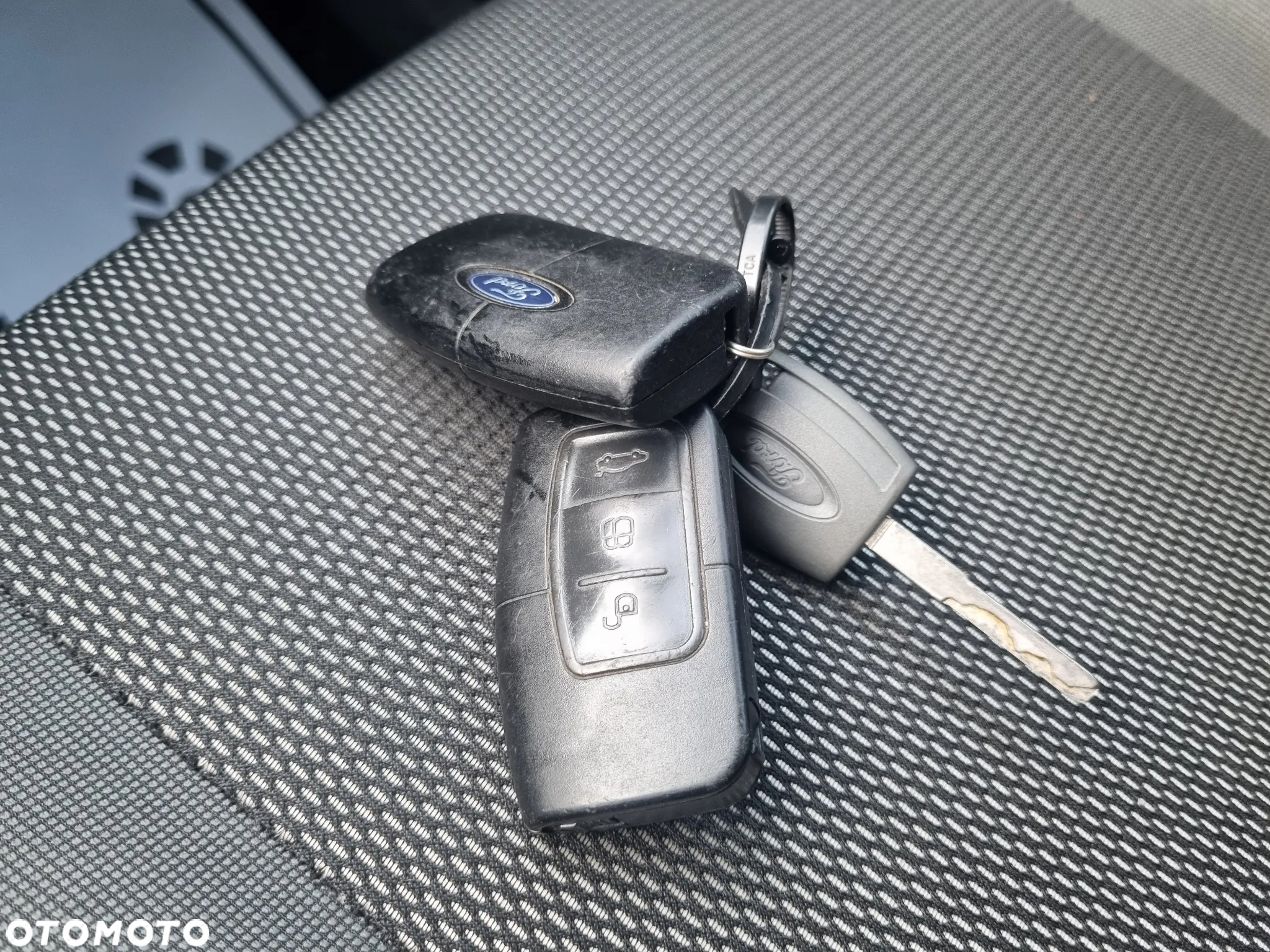 Ford Kuga 2.0 TDCi 4x4 Trend - 16