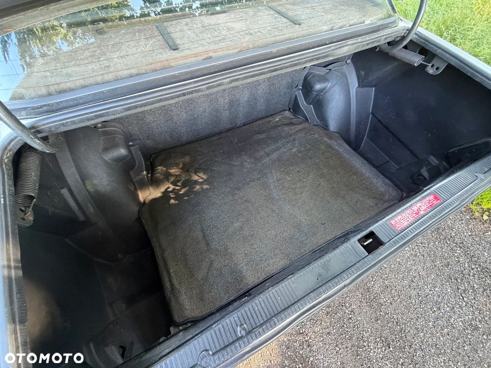 Mercedes-Benz W201 (190) - 23