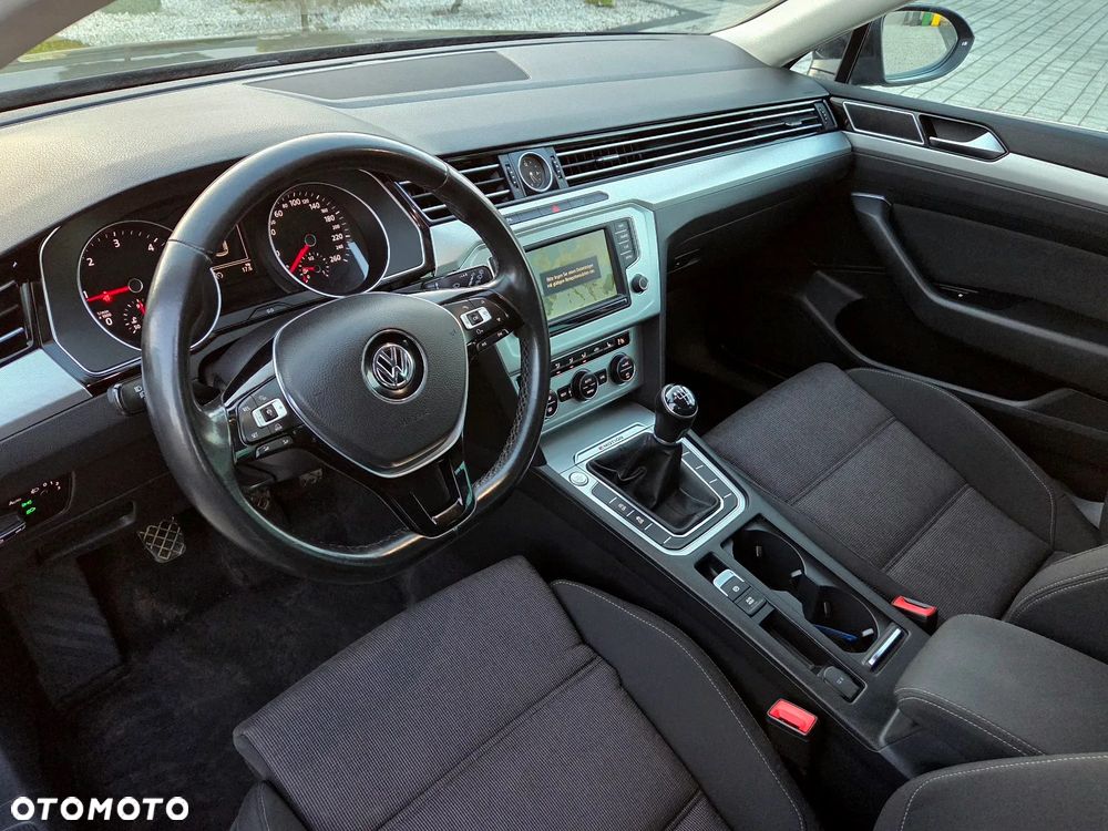 Volkswagen Passat 2.0 TDI SCR (BlueMotion Technology) 4Motion Comfortline - 14