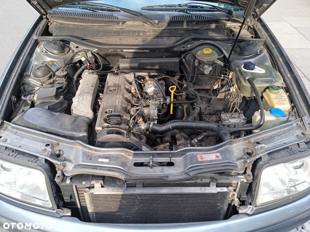 Audi 100 - 16