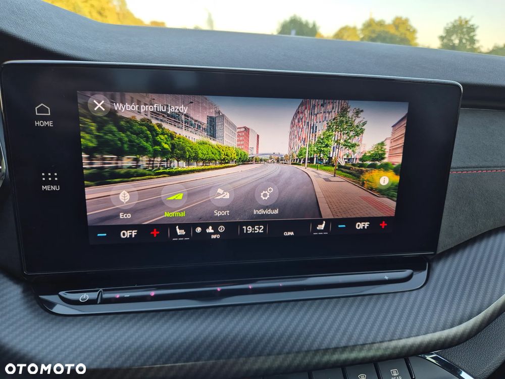 Skoda Octavia Combi 2.0 TDI DSG RS - 28