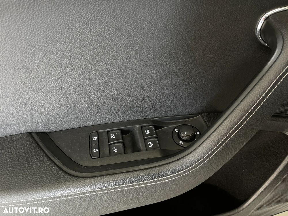 Skoda Superb 2.0 TDI DSG Style - 27