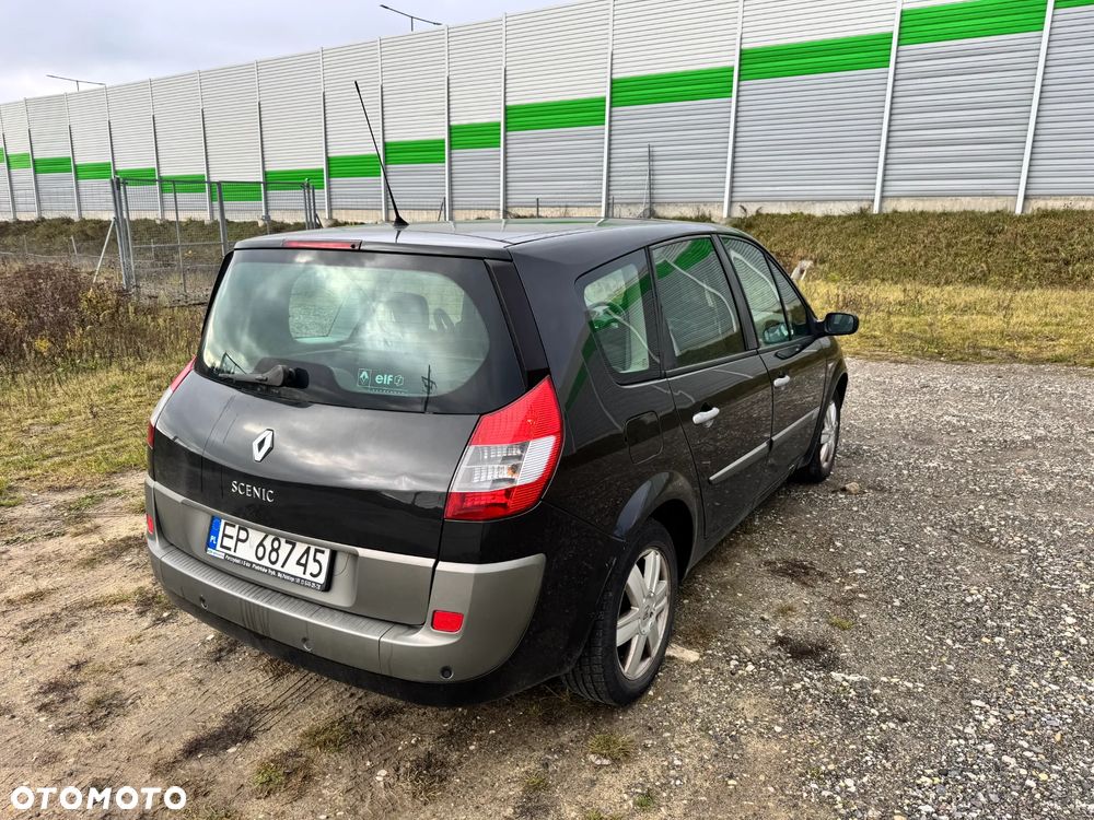 Renault Grand Scenic - 9