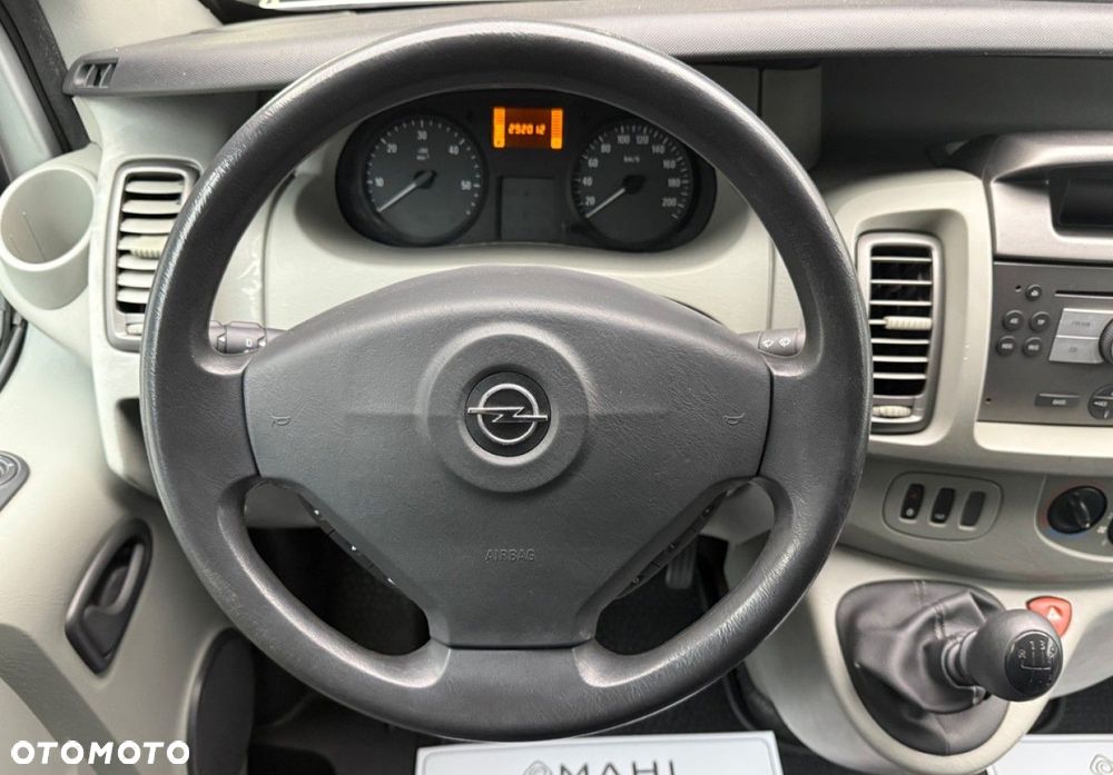 Opel Vivaro - 28