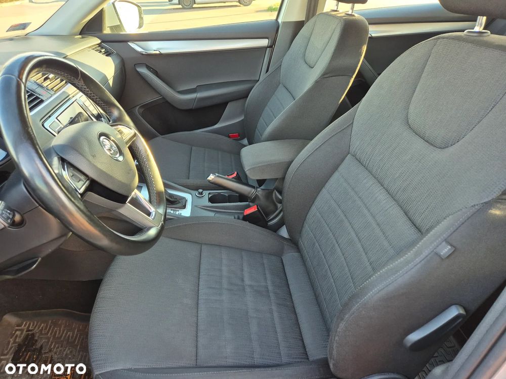 Skoda Octavia 2.0 TDI Style DSG - 14