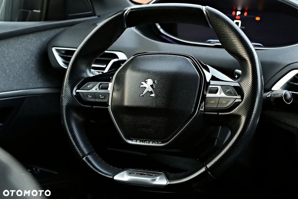 Peugeot 3008 - 18