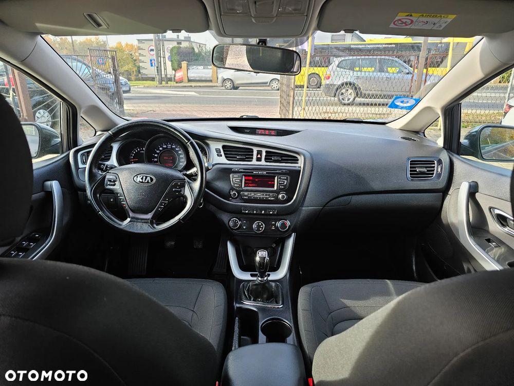 Kia Ceed 1.4 CVVT Dream Team Edition - 5