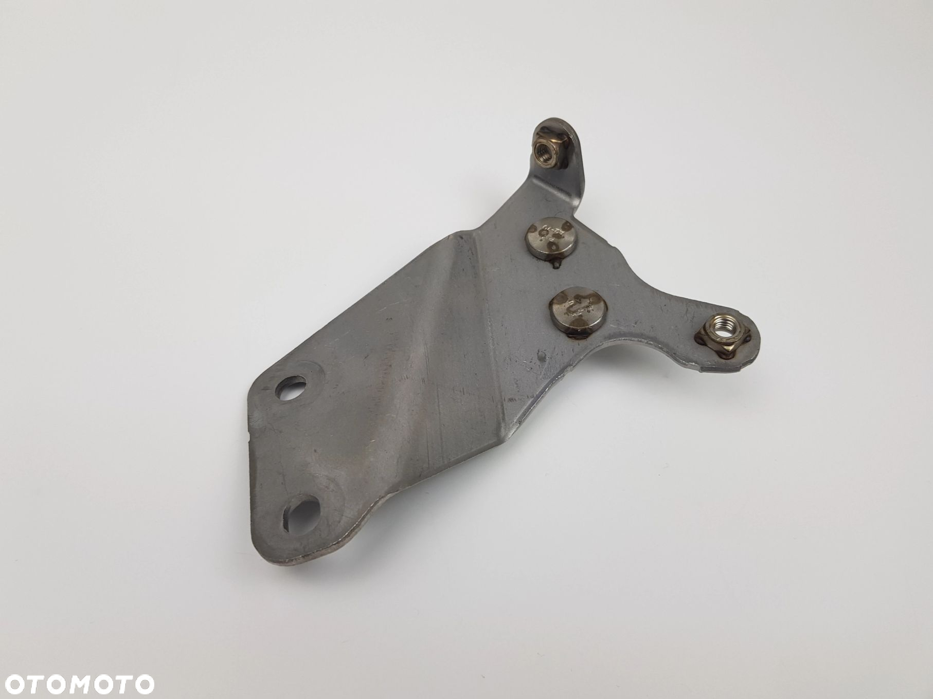 Uchwyt Wspornik Mocowanie katalizatora BMW X1 U11 2 U06 B38 1.5i 5A1D1E9 - 5