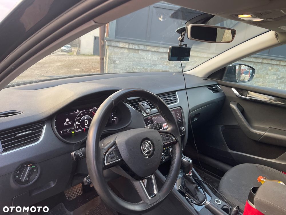 Skoda Octavia 2.0 TDI SCR 4x4 Ambition DSG - 6