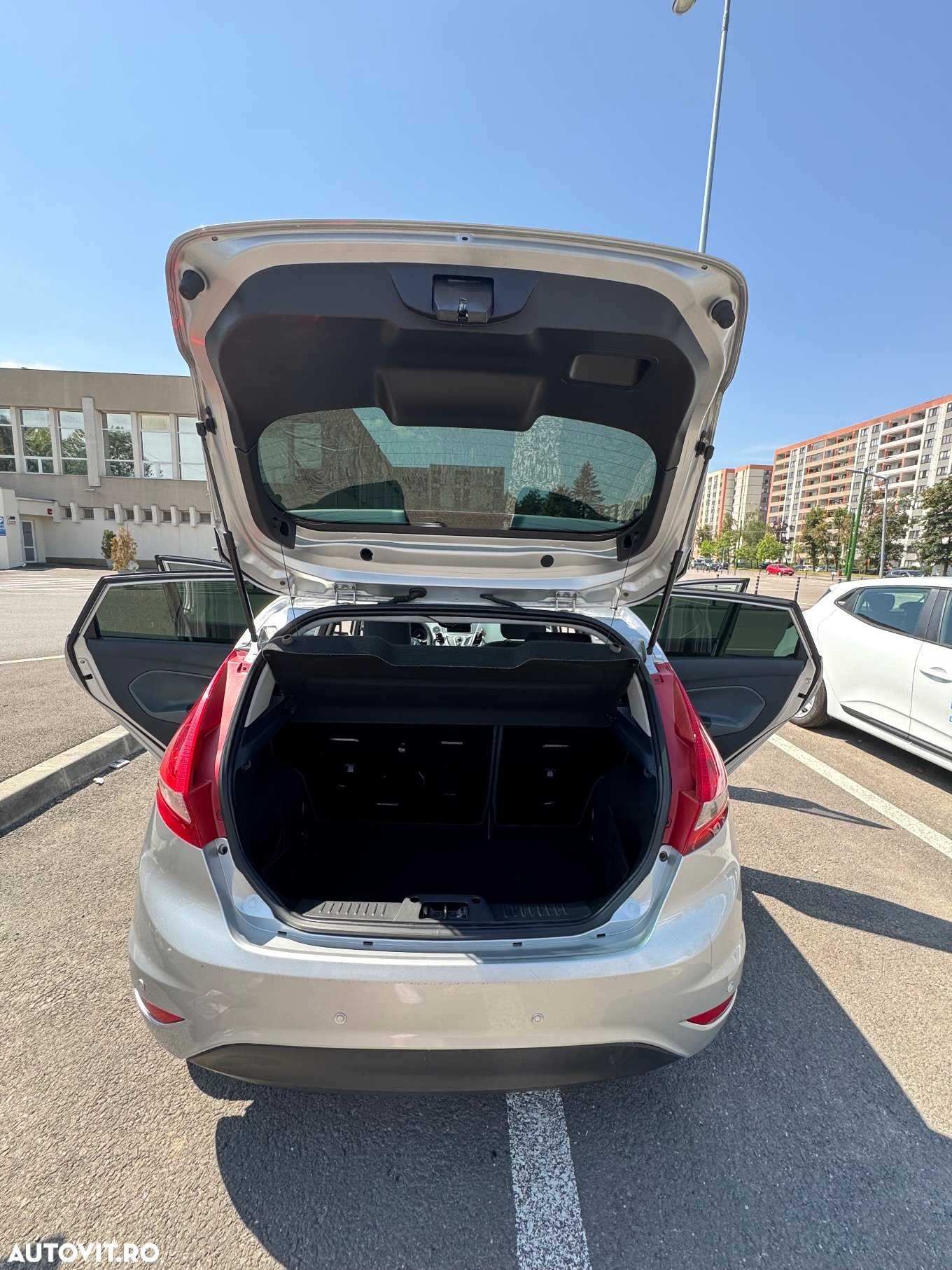 Ford Fiesta - 12