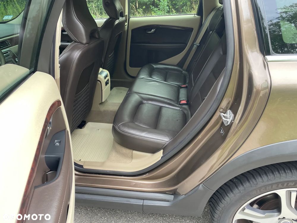 Volvo XC 70 T6 AWD Momentum - 15