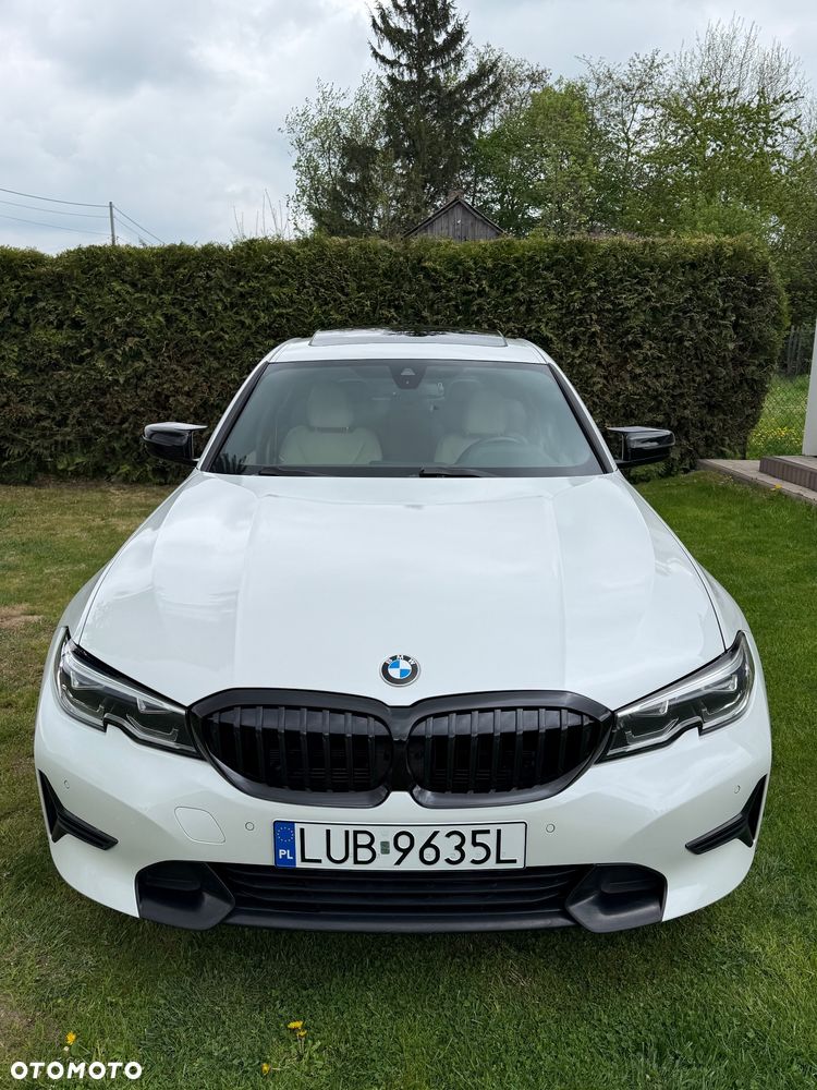 BMW Seria 3 330i M Sport - 11
