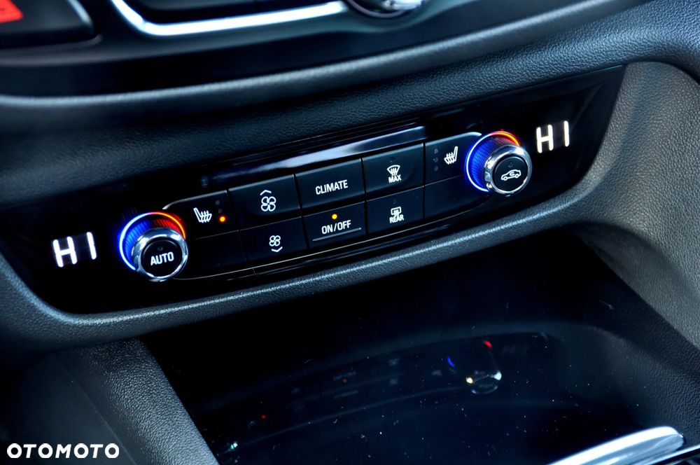 Opel Insignia 2.0 CDTI automatik Business Edition - 32