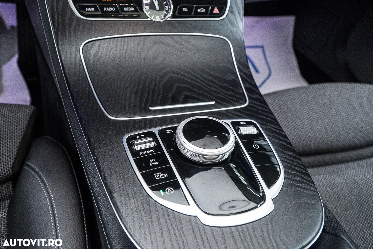 Mercedes-Benz E 200 4Matic 9G-TRONIC Avantgarde - 40