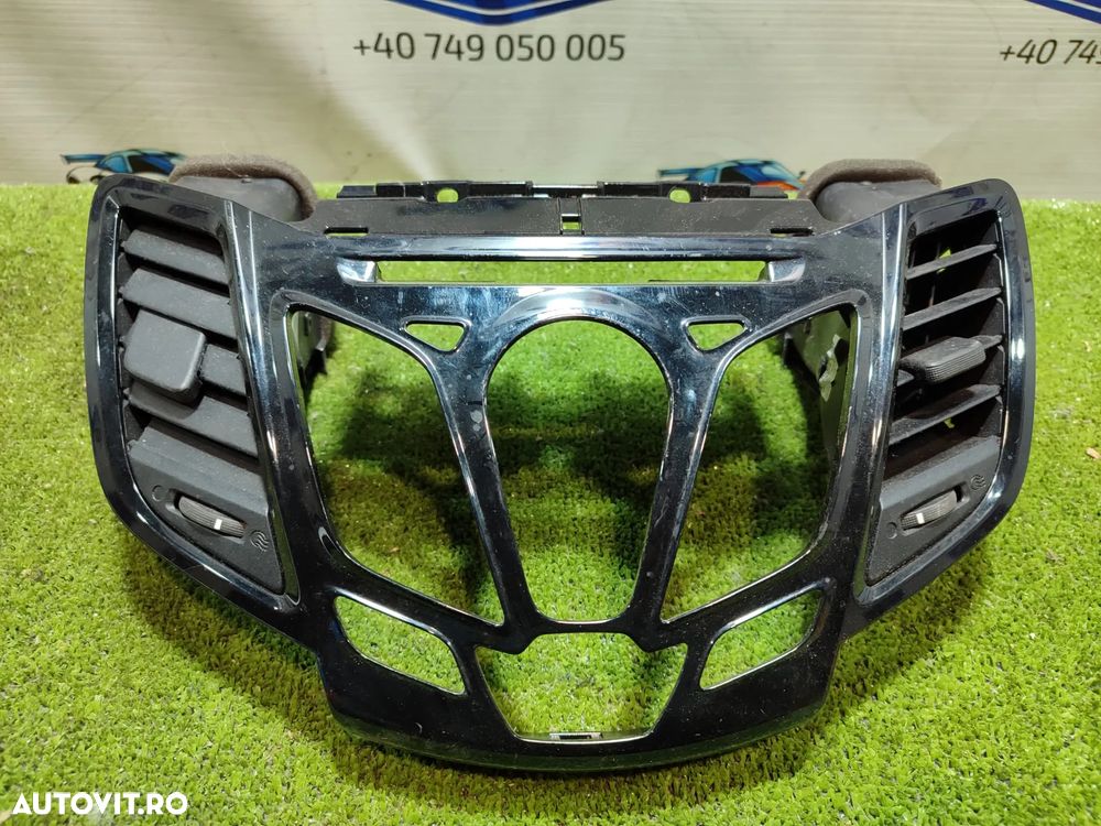 CONSOLA CENTRALA GRILA VENTILATIE / COMENZI FORD FIESTA 1.0 BENZINA 2015 / HACHBACK 3 PORTIERE COD OEM 8A61-18A802-BK / 8A61-A018B08-AF / 2012-2019 - 1