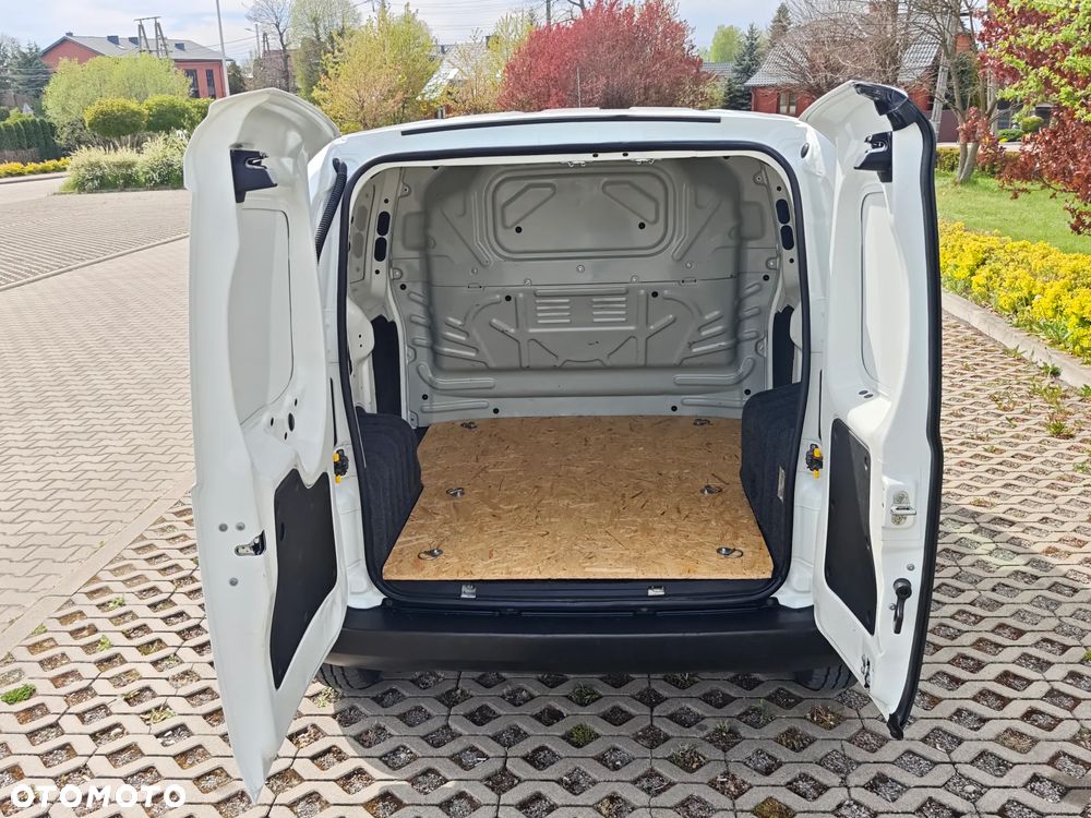 Fiat Fiorino - 13