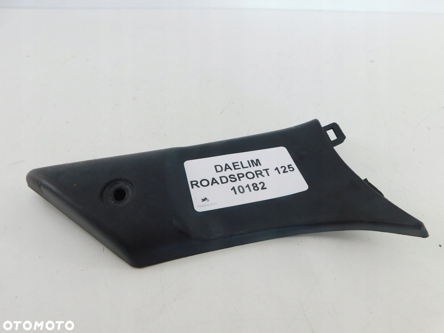 DAELIM ROADSPORT 125 WYPEŁNIENIE CZASZY LEWE - 2