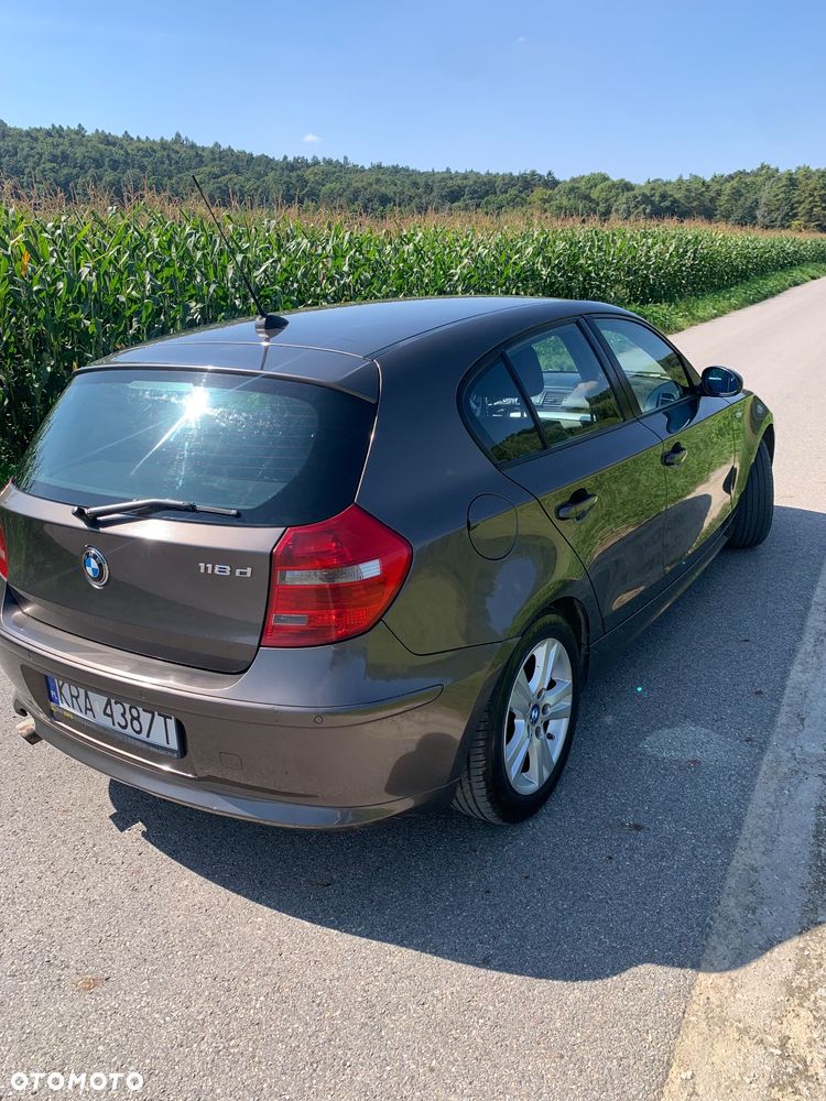 BMW Seria 1 118d - 12