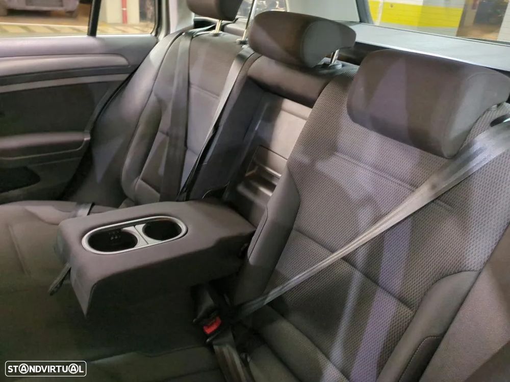 VW Golf Variant 1.6 TDi Confortline - 9