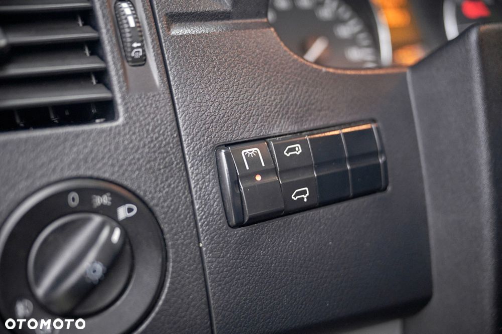 Mercedes-Benz SPRINTER - 34