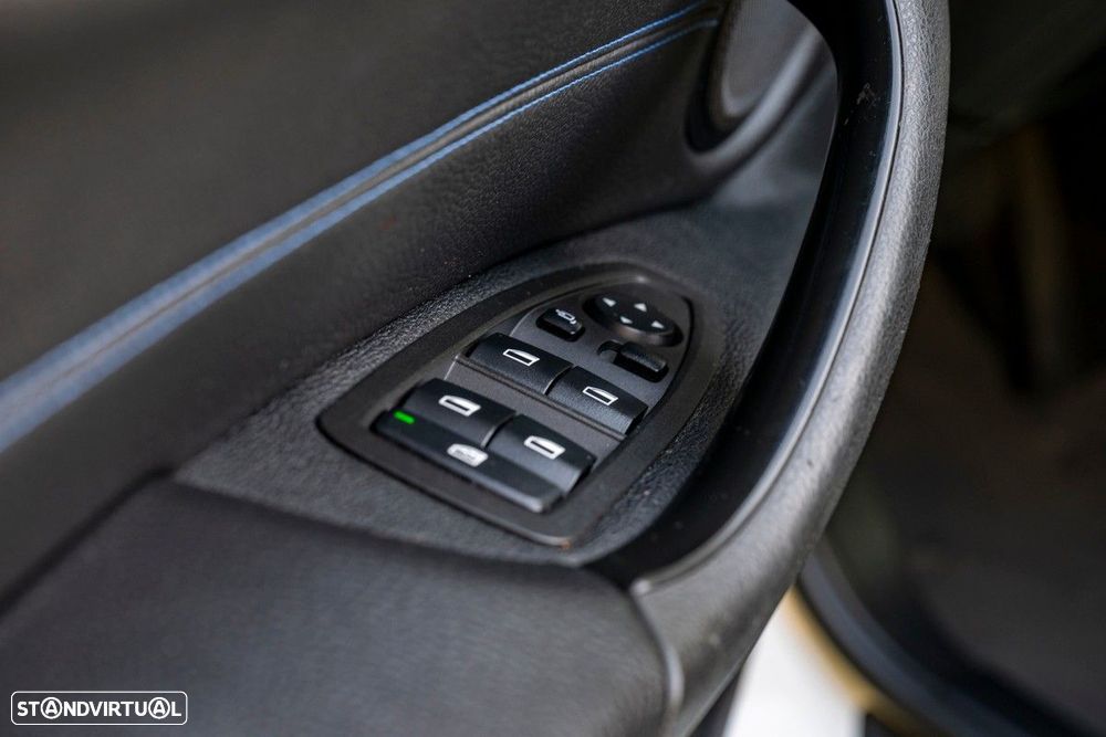 BMW X2 18 d xDrive Auto Pack M - 57