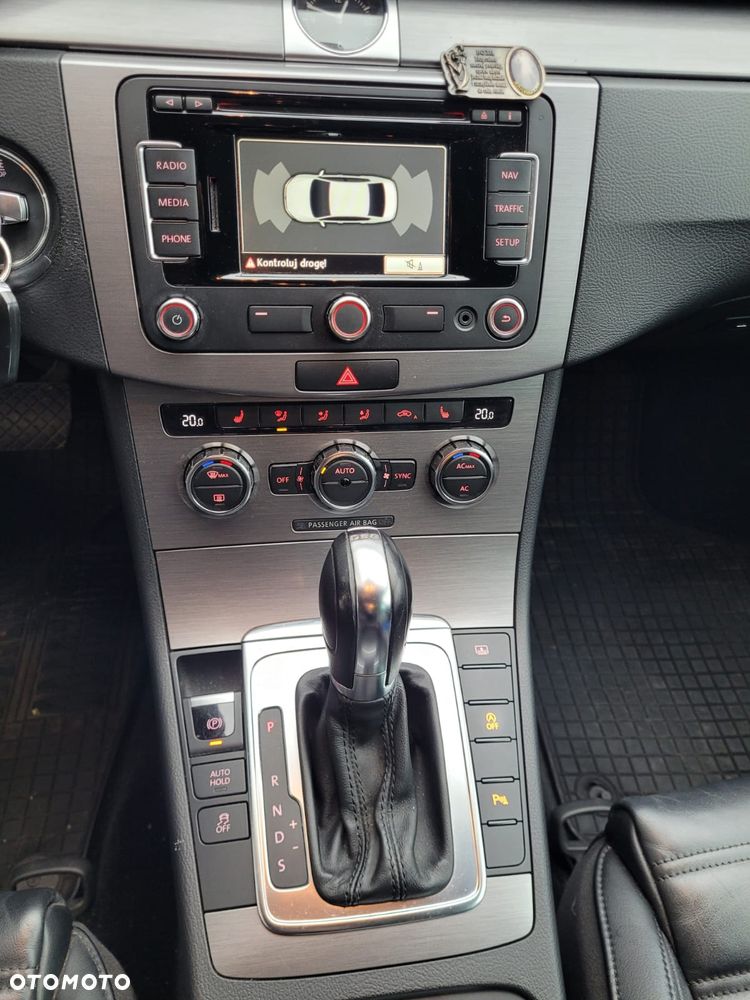 Volkswagen Passat 2.0 TDI Highline DSG - 13