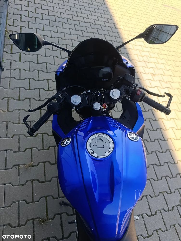 Yamaha YZF - 17